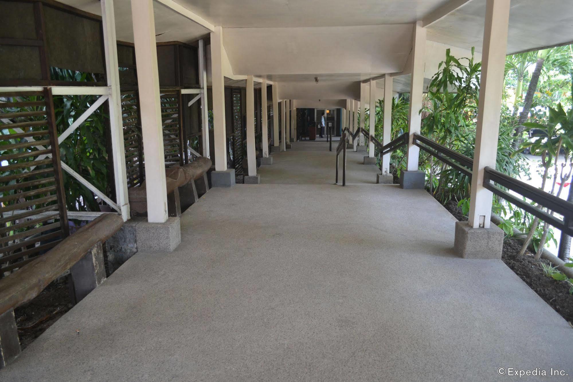 Hotel Cesario Lapu-Lapu City Exterior photo